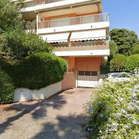 Superbe Avec Terrasse Au Cap D'antibes Apartmán