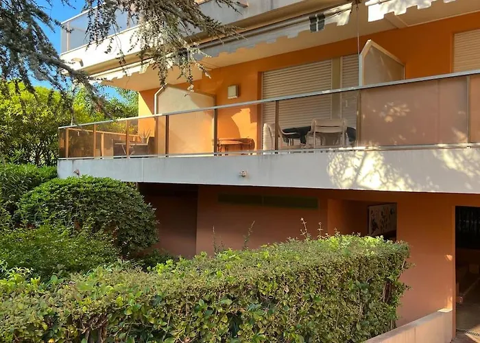 Superbe Avec Terrasse Au Cap D'antibes Antibes