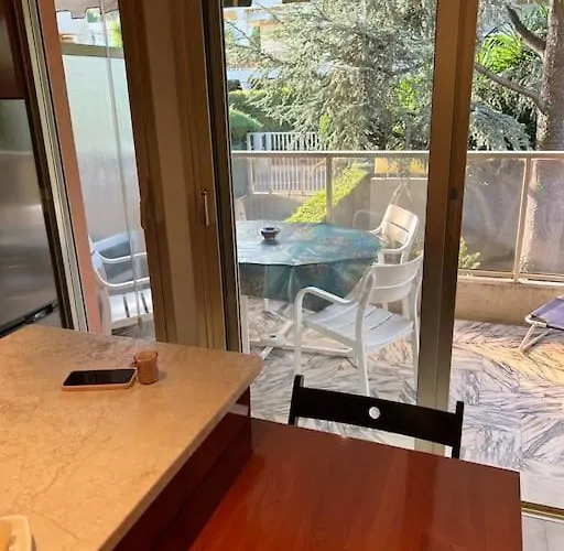 Superbe Avec Terrasse Au Cap D'antibes Lejlighed *